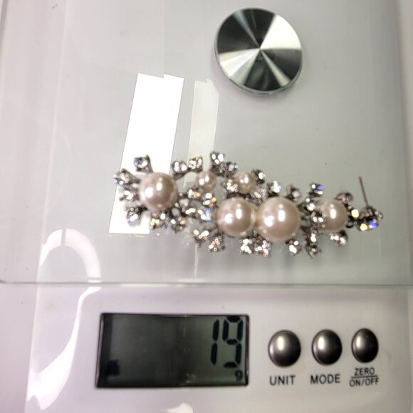 Vintage Statement Faux Pearl and Crystal Bib Necklace with Crystal Earrings - Picture 14 of 16